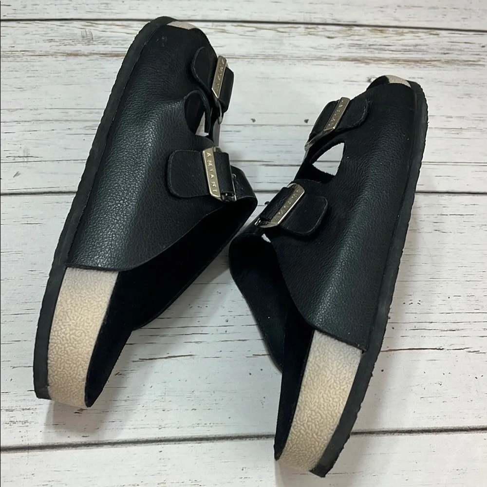 Like New Amani Black and Silver Sandals with Anatomical Footbed